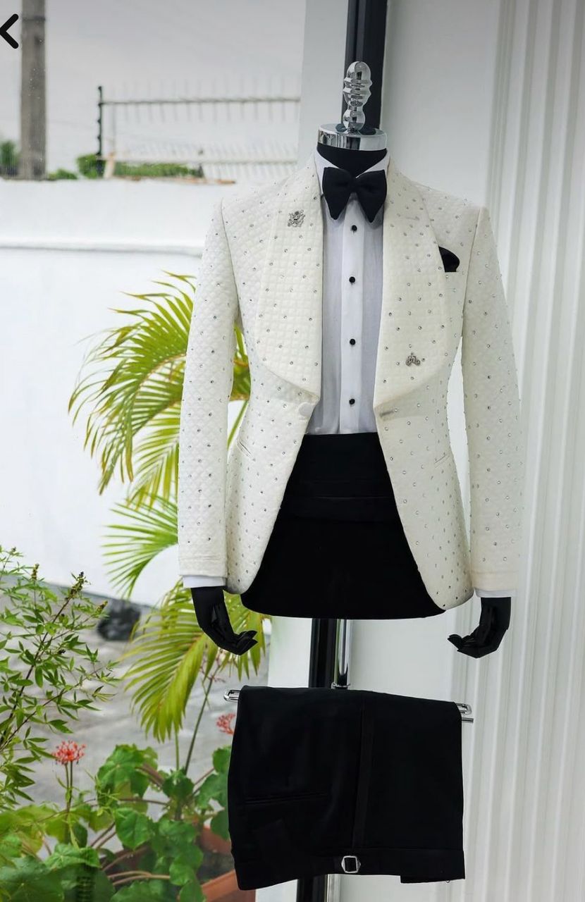 Double-breasted suit. - Image 4